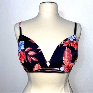 Shade & Shore bikini top, sz 32DD